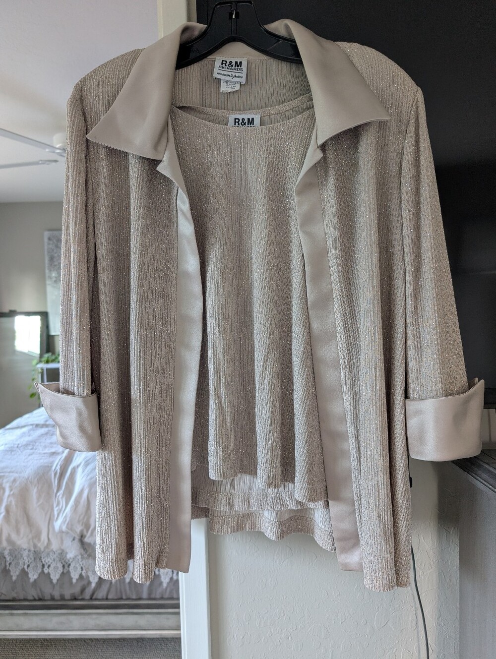 R & M Richards Shimmery Beige Silk Cuff Butterfly Collar Open Front Cardigan Set